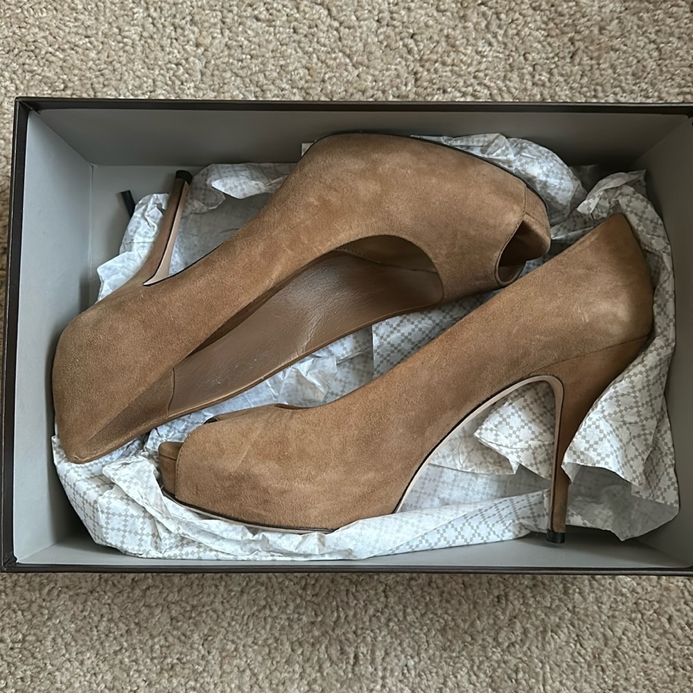 Gucci Sofia Suede PT Pump